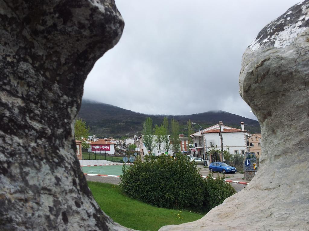 Alojamiento Cr Cuatro Caminos San Pablo de los Montes Eksteriør billede